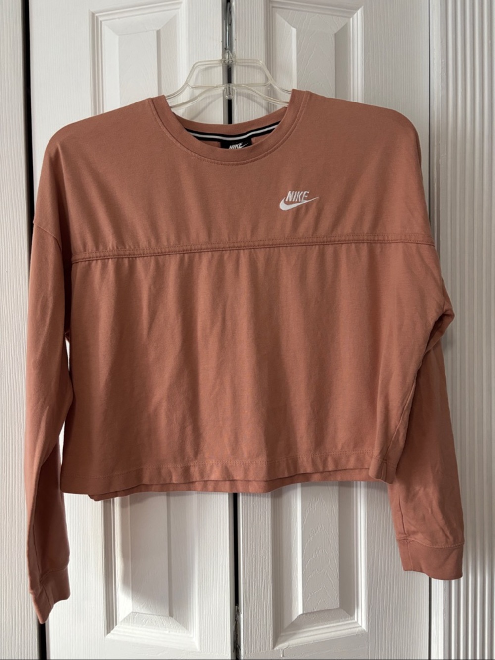 Nike Women’s Rose Brown Cropped Crew Sweatshirt